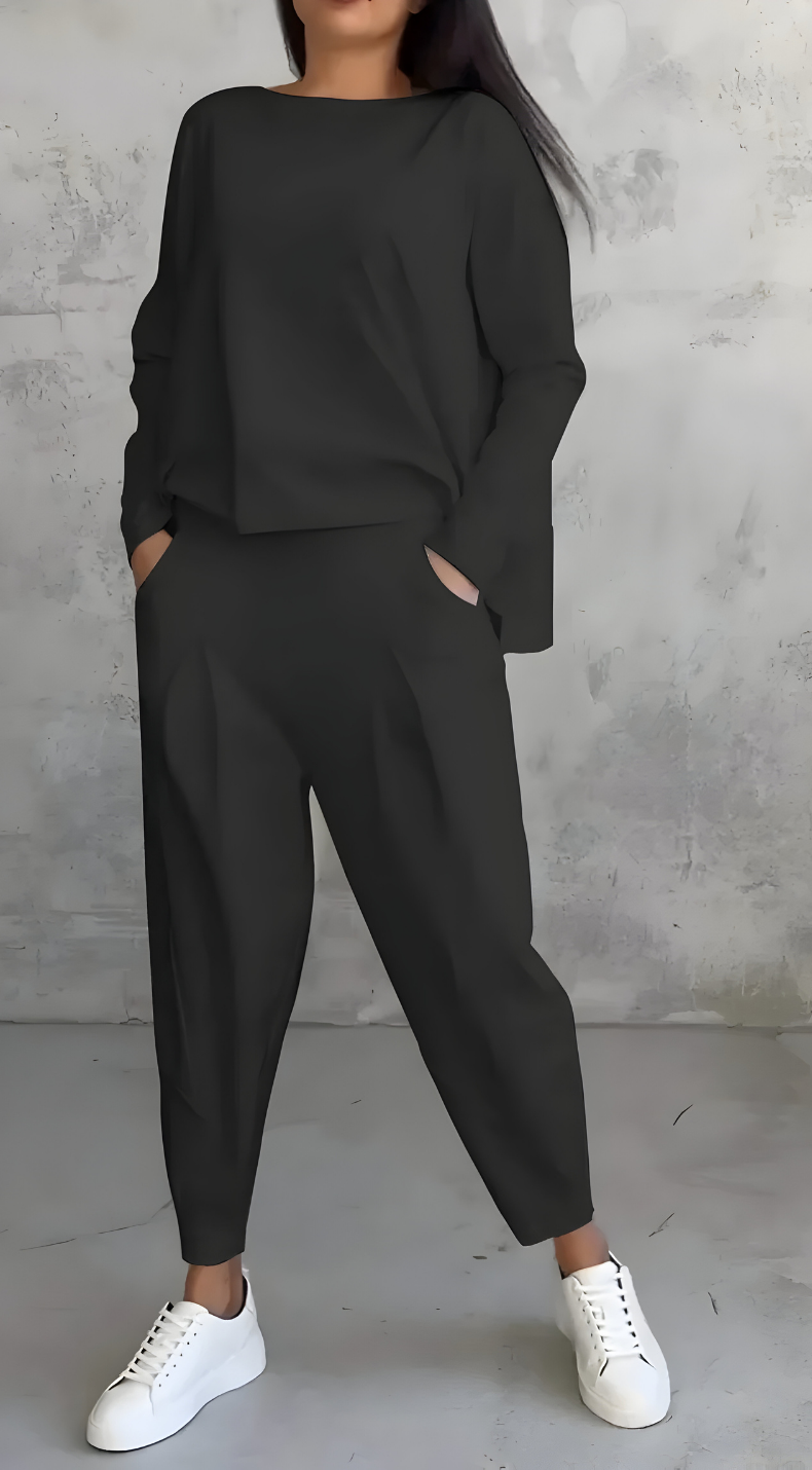 Veyla - Side-Zip High Collar Knit Set
