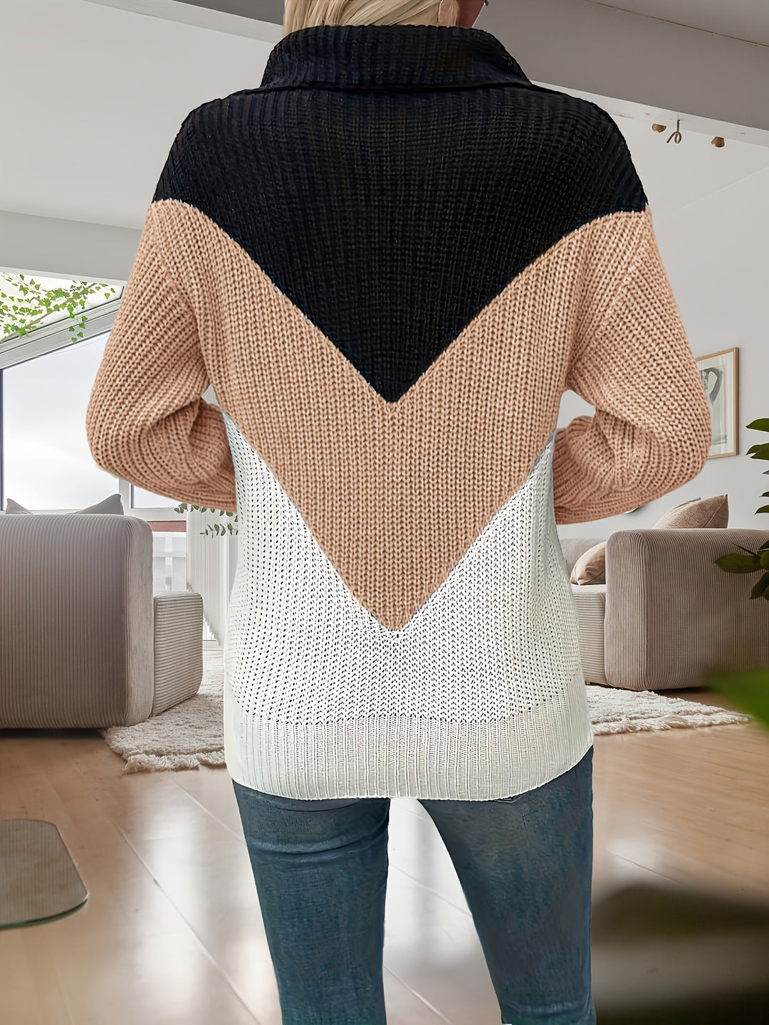 Velira - Colorblock Knit Zip Sweater