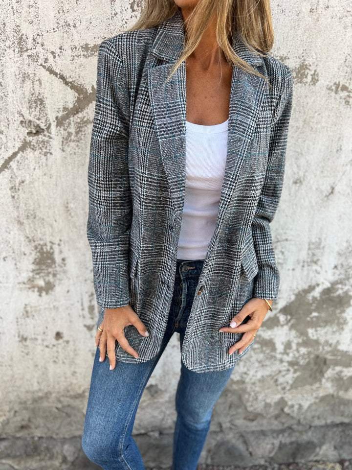 Vesara - Notched Lapel Checked Blazer
