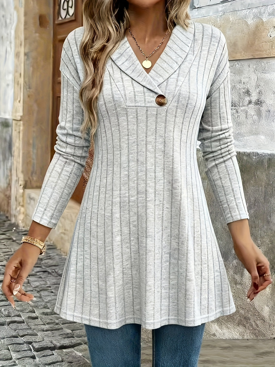 Novira - Lapel V-Neck Rib Knit T-Shirt