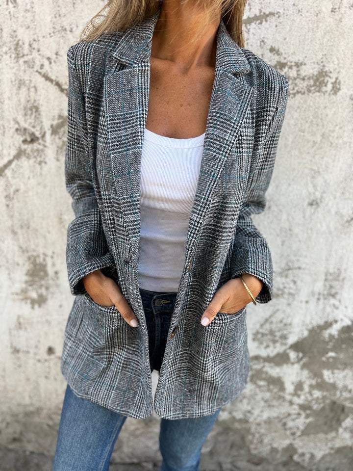 Vesara - Notched Lapel Checked Blazer