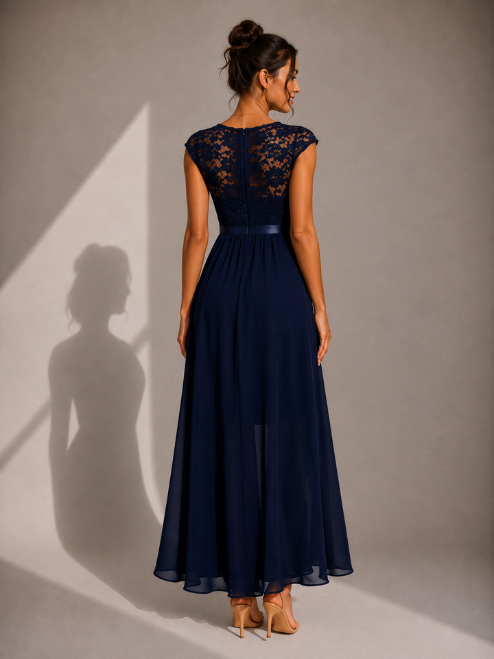 Verine - Sheer Neckline Maxi Dress