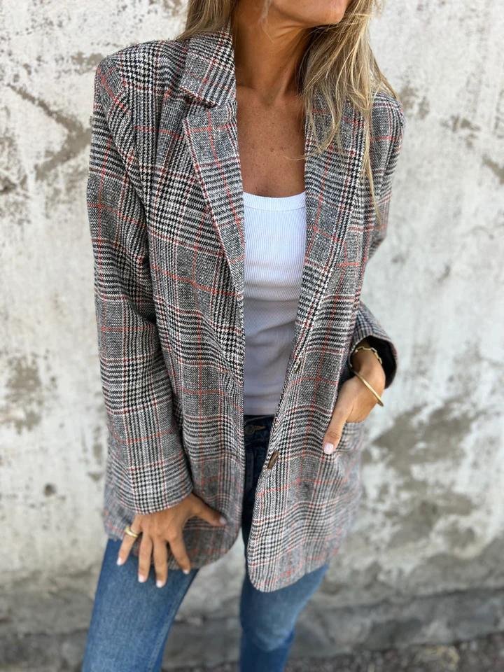 Vesara - Notched Lapel Checked Blazer