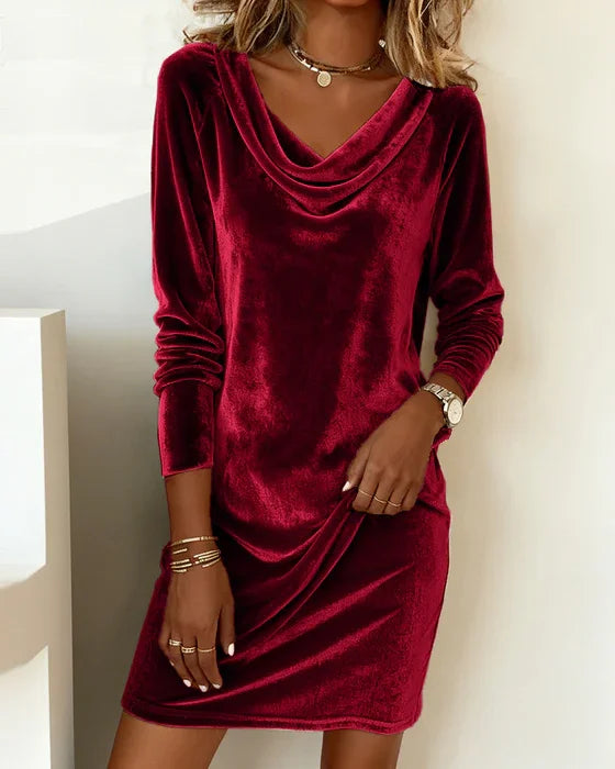 Nivora - Hooded Velvet Dress