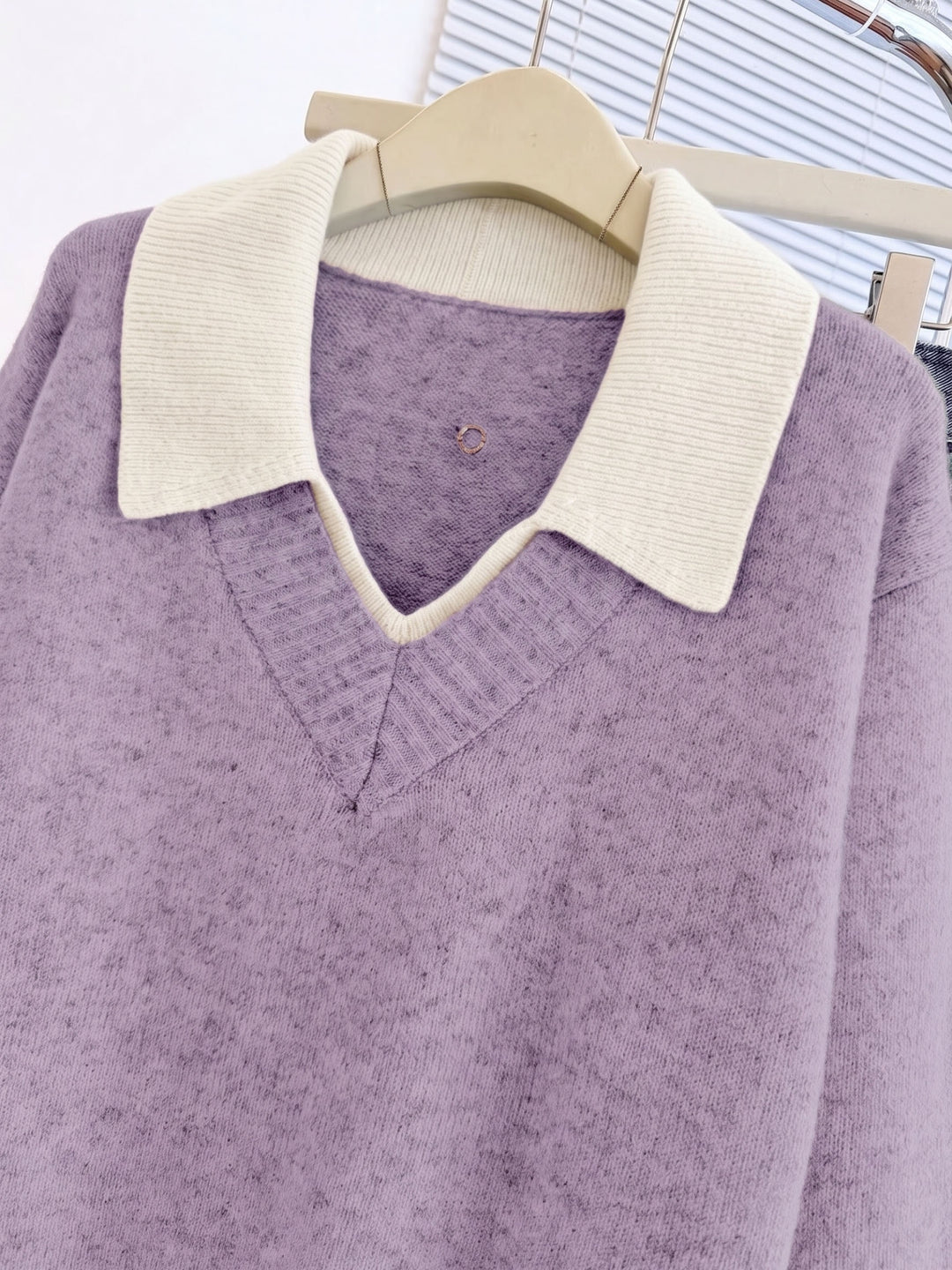 Cirelle - Double-Layered Contrast Collar Knit Pullover Sweater