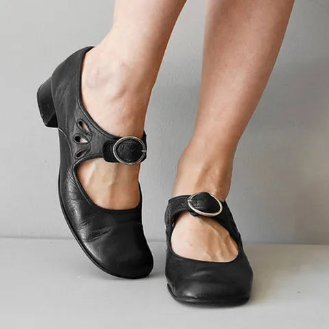 Idessa - Buckle-Strap Retro Shoes