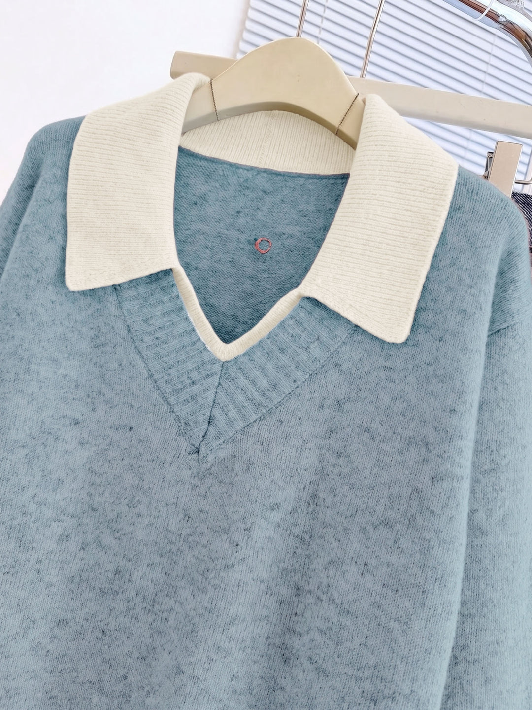 Cirelle - Double-Layered Contrast Collar Knit Pullover Sweater