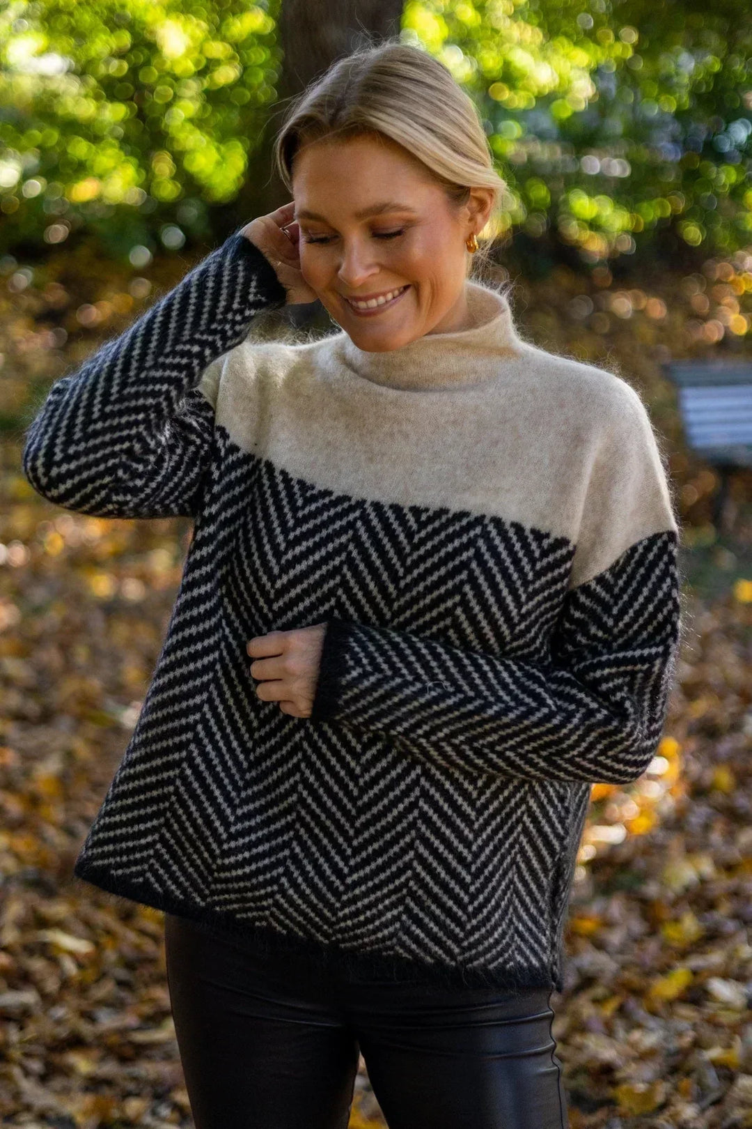 Lyrisa - Herringbone Knit Pullover