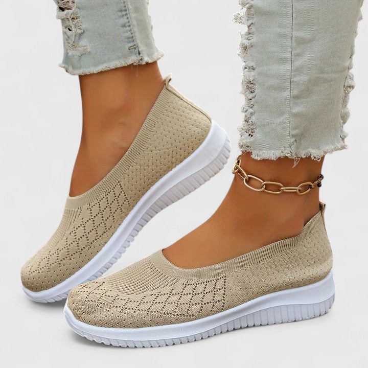 Avenna - Flatform Slide Sandals
